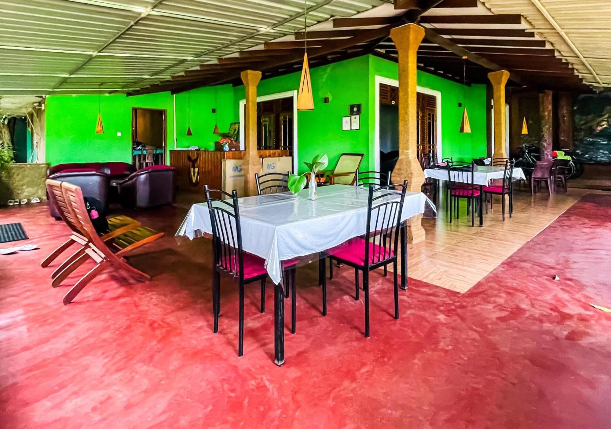 V Cabanas & Yala Safari Place Tissamaharama Exterior foto