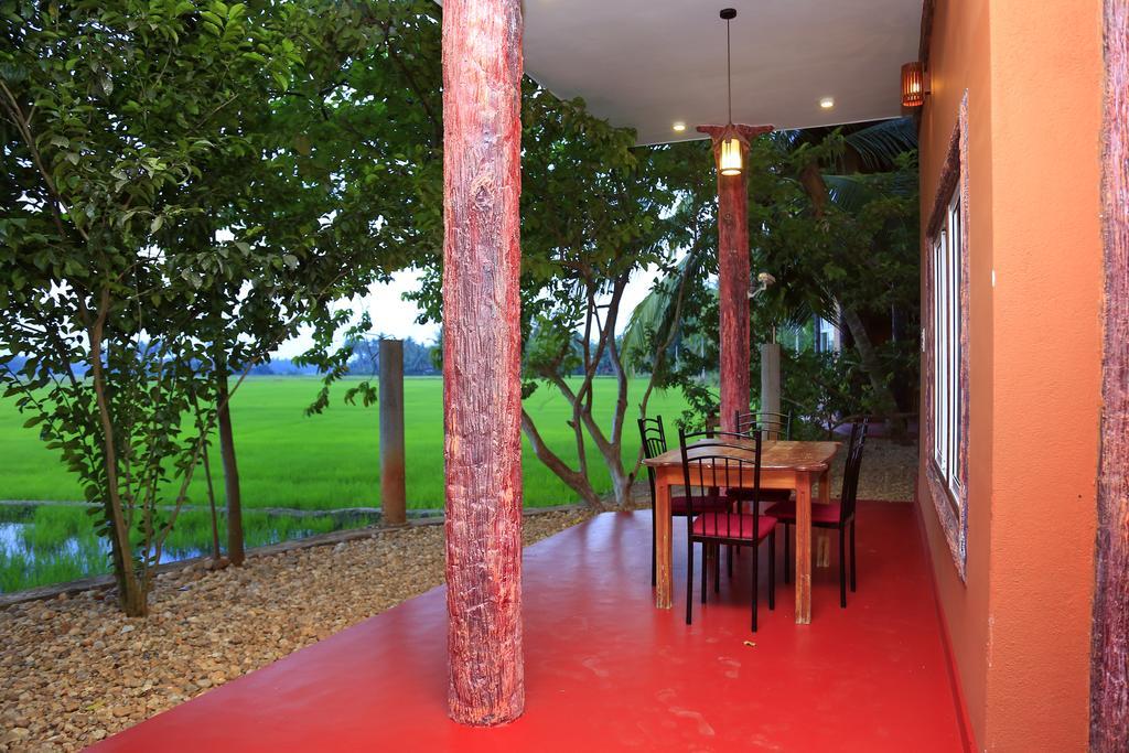 V Cabanas & Yala Safari Place Tissamaharama Exterior foto